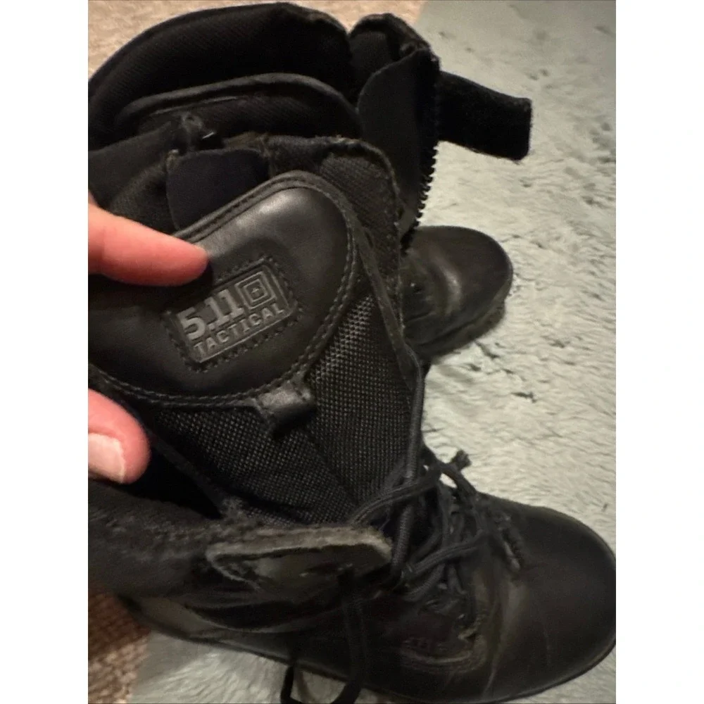 5.11 Tactical Boots Mens Size 6.5 ATAC 8